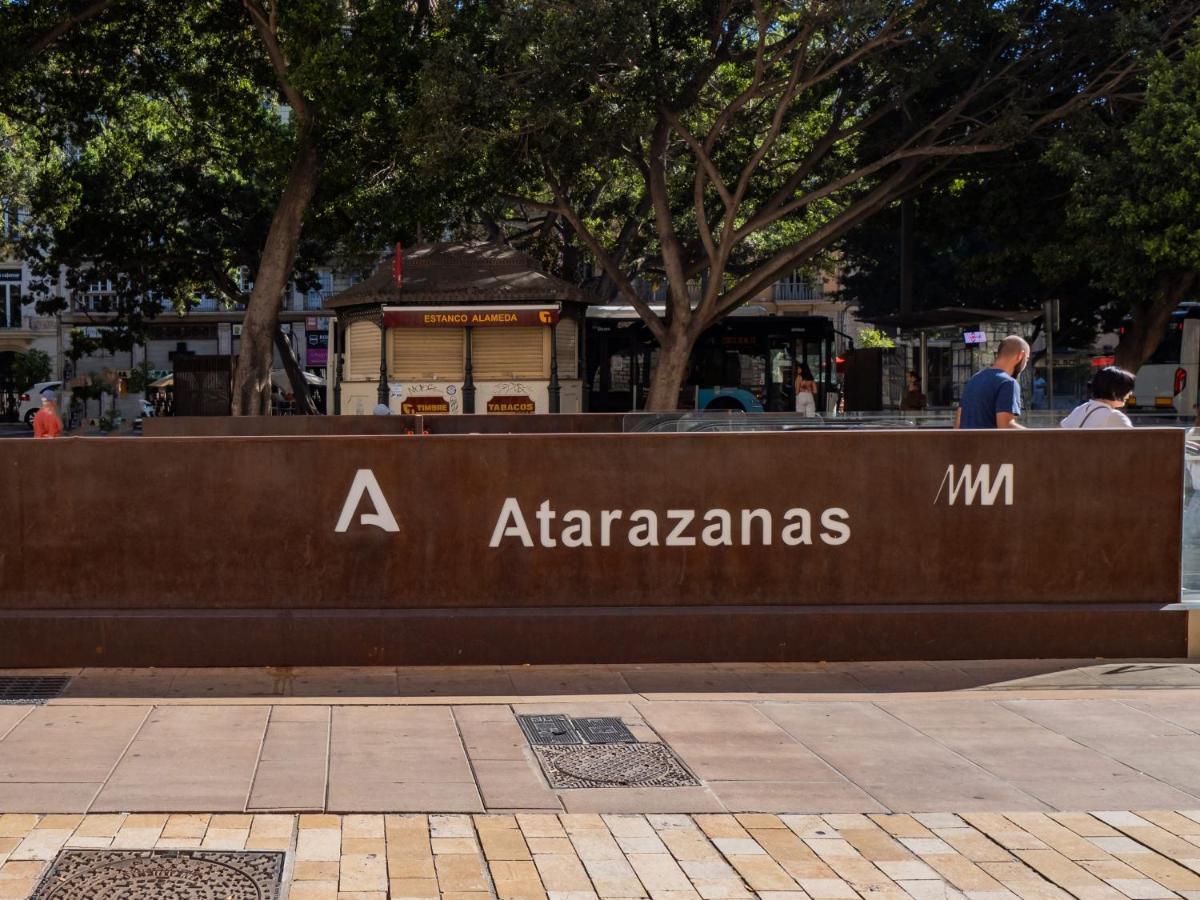 Cubo'S Apartamento Atocha With Optional Parking Malaga Bagian luar foto