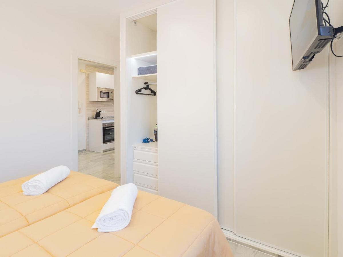 Cubo'S Apartamento Atocha With Optional Parking Malaga Bagian luar foto