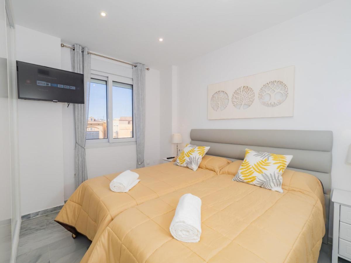 Cubo'S Apartamento Atocha With Optional Parking Malaga Bagian luar foto