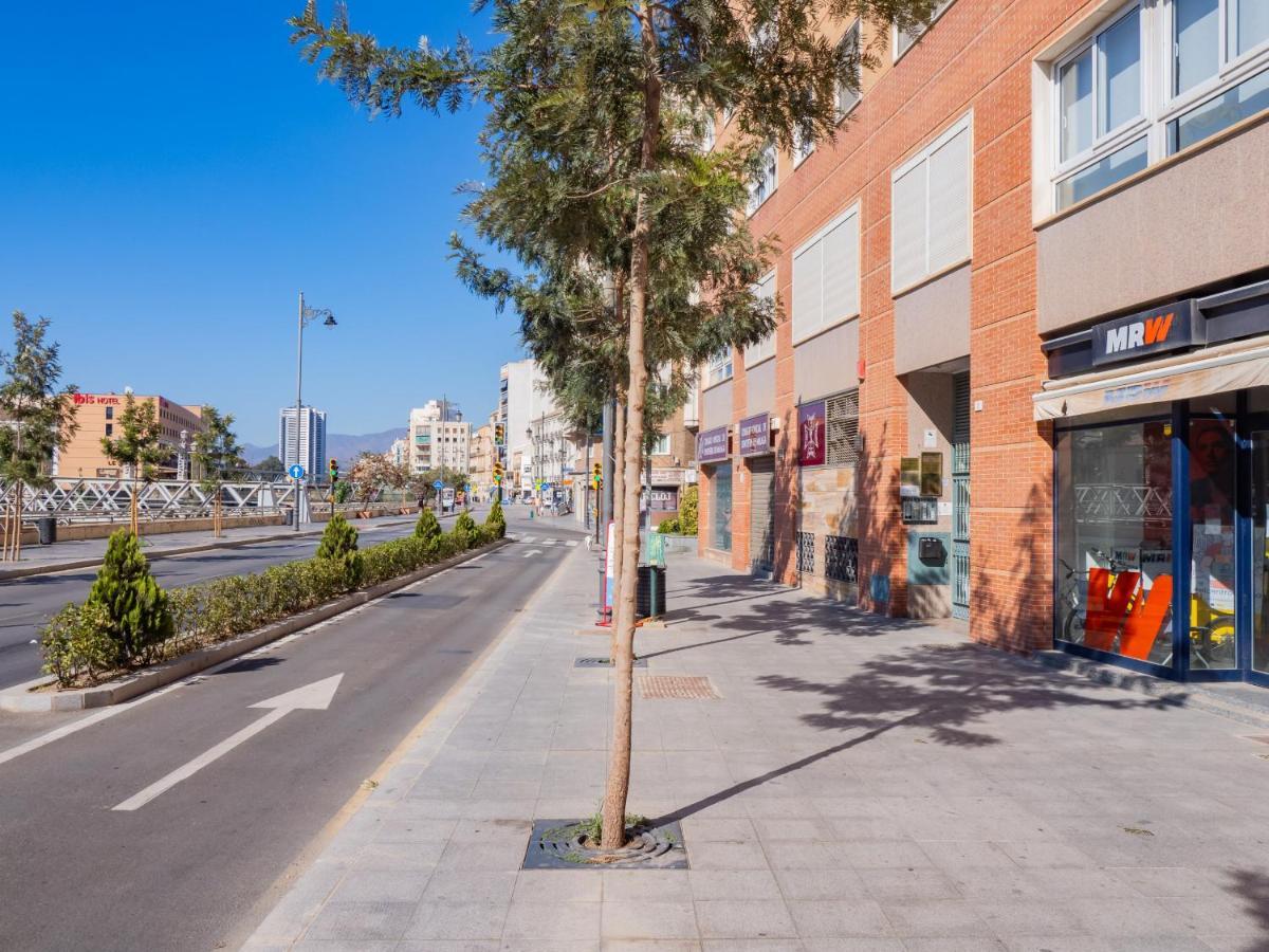 Cubo'S Apartamento Atocha With Optional Parking Malaga Bagian luar foto
