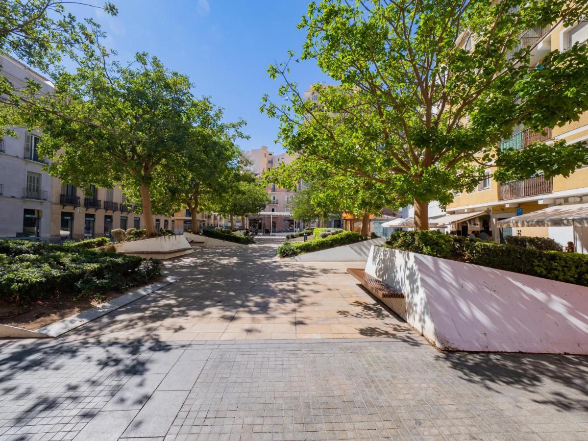 Cubo'S Apartamento Atocha With Optional Parking Malaga Bagian luar foto