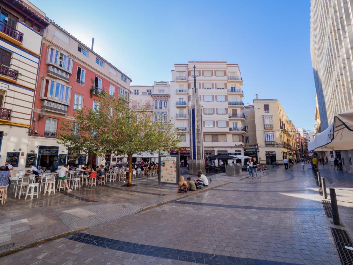 Cubo'S Apartamento Atocha With Optional Parking Malaga Bagian luar foto
