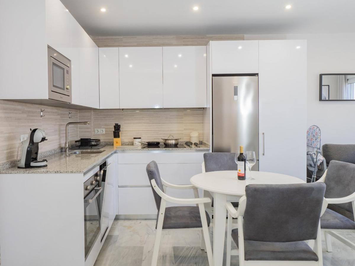 Cubo'S Apartamento Atocha With Optional Parking Malaga Bagian luar foto