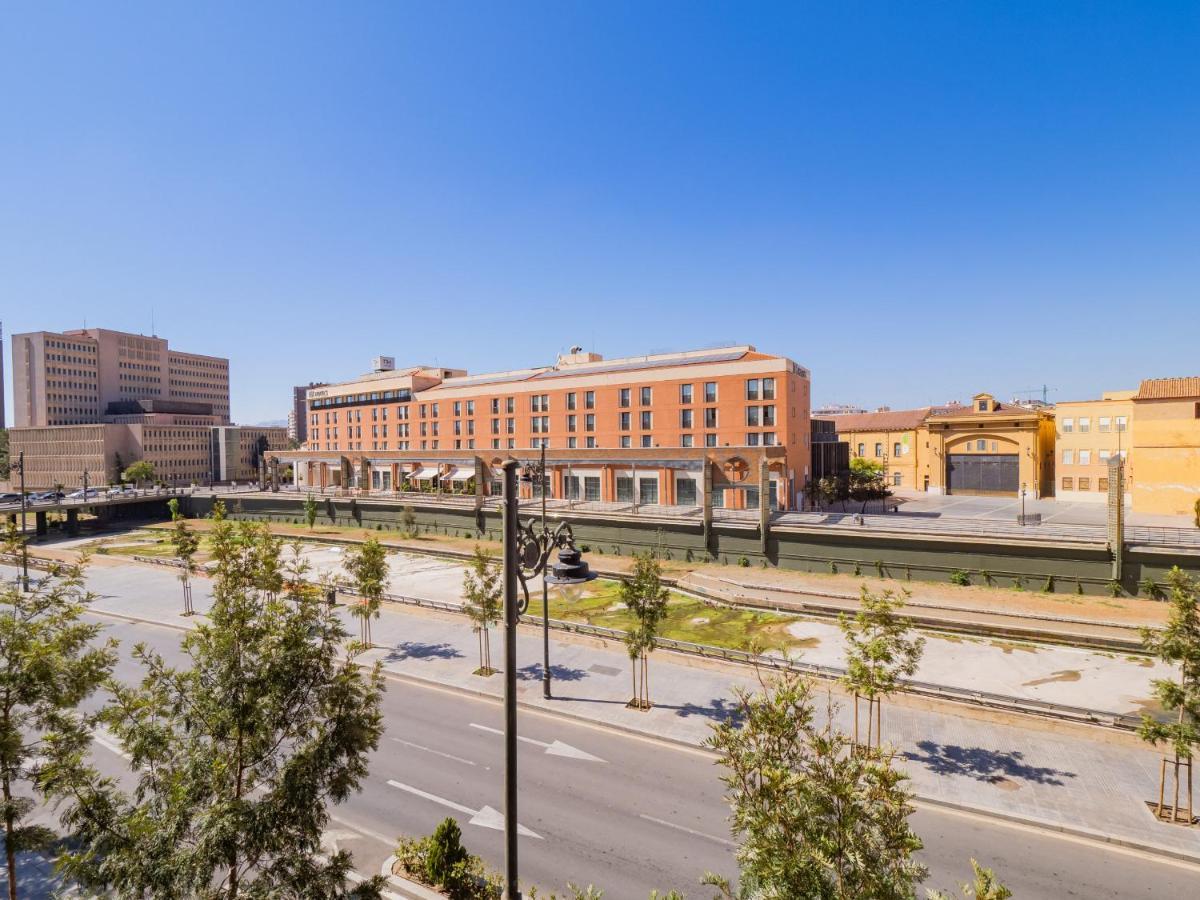 Cubo'S Apartamento Atocha With Optional Parking Malaga Bagian luar foto