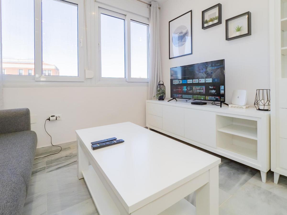 Cubo'S Apartamento Atocha With Optional Parking Malaga Bagian luar foto