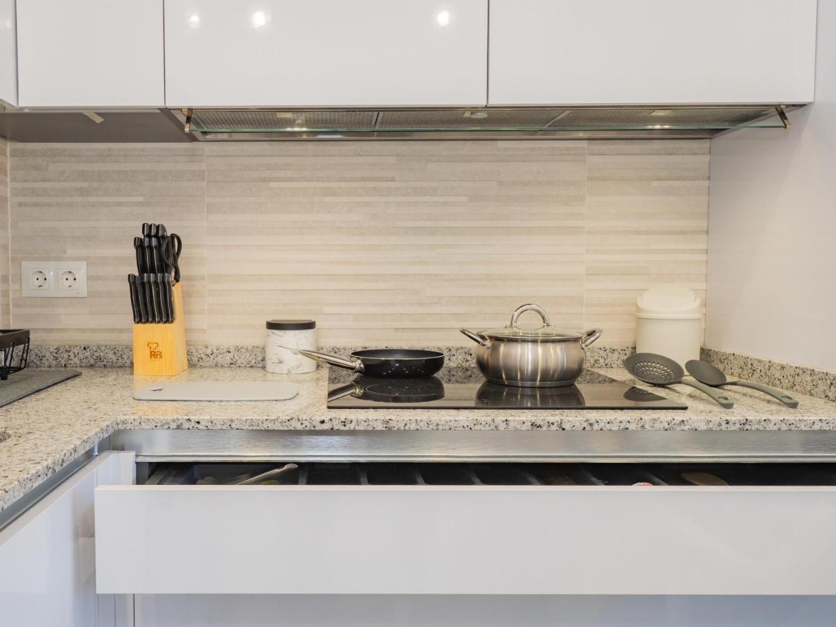 Cubo'S Apartamento Atocha With Optional Parking Malaga Bagian luar foto